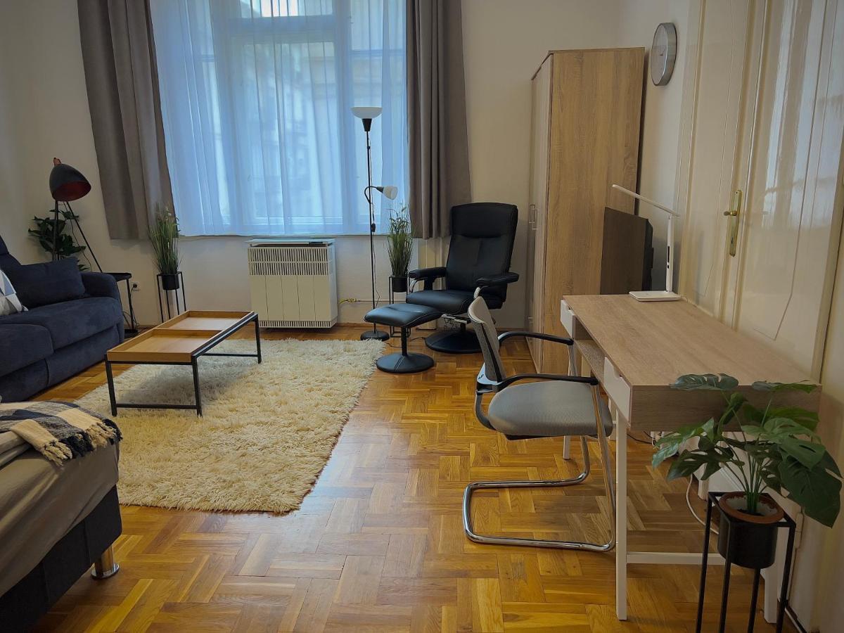 Residence In The Pedestrial Area Budapest Extérieur photo